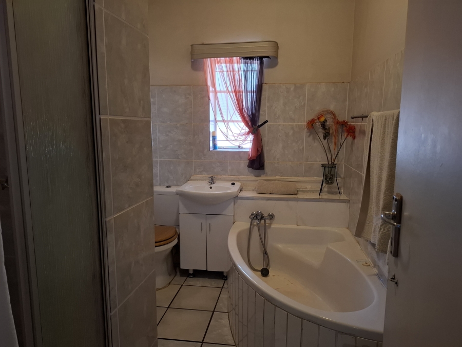 7 Bedroom Property for Sale in Middelpos Northern Cape